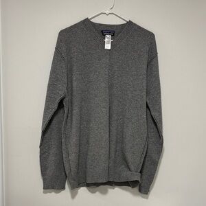 Patagonia Men's V-Neck Gray Sweater size L